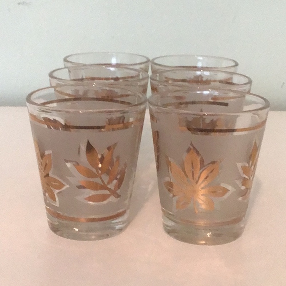 6 AVAILABLE AUTHENTIC VINTAGE GOLD LEAF SHOT GLASSES FROM THE 60S